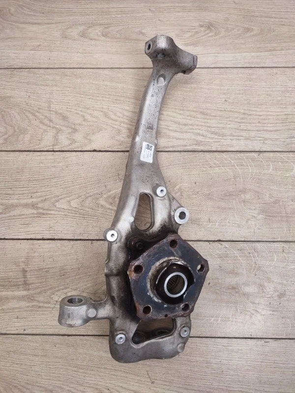 Кулак поворотный со ступицей Audi Q5 2017- FY