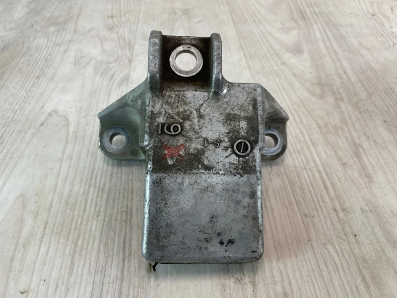 Подушка двигателя Mitsubishi Outlander 3 2013-2015 2910A127 GF2W 4B10, передняя левая