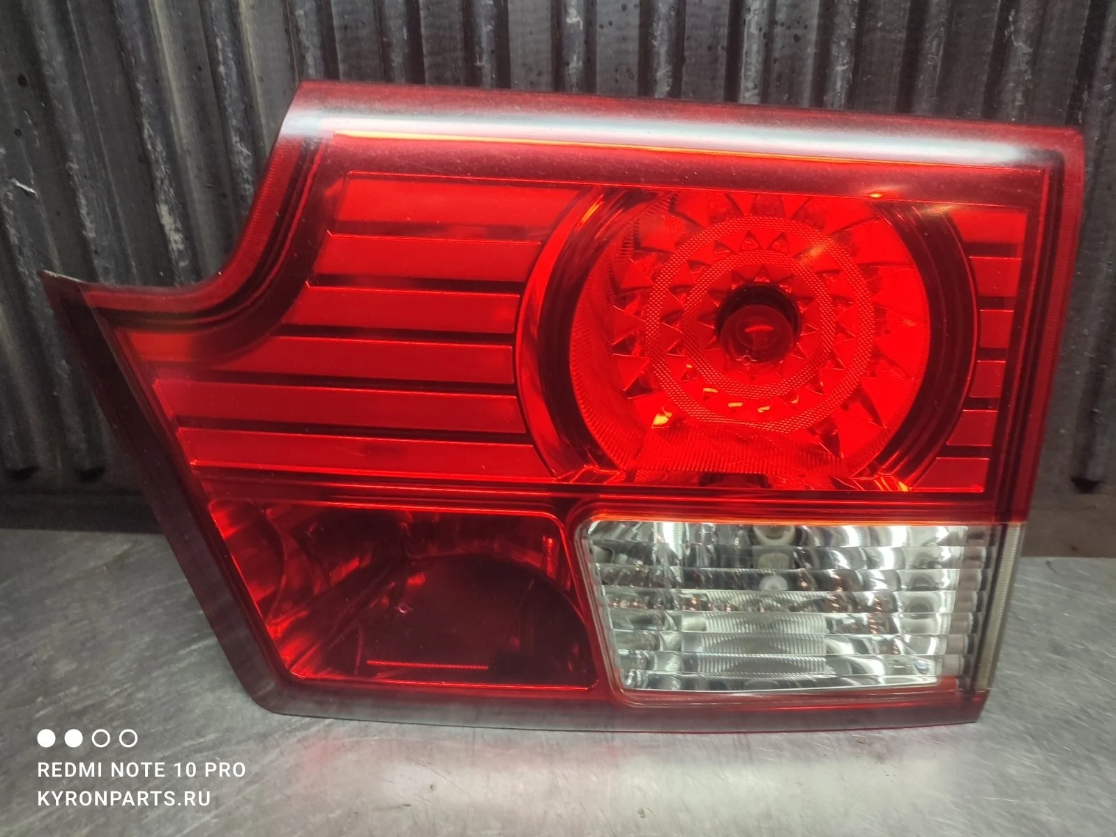 Фонарь SsangYong Kyron 2012 D130