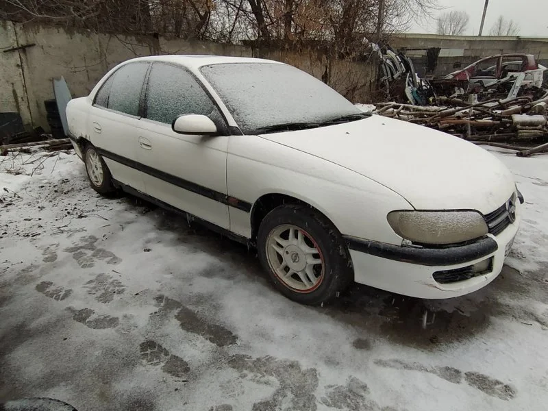 Продажа Opel Omega 2.0 (136Hp) (X20XEV) RWD MT по запчастям