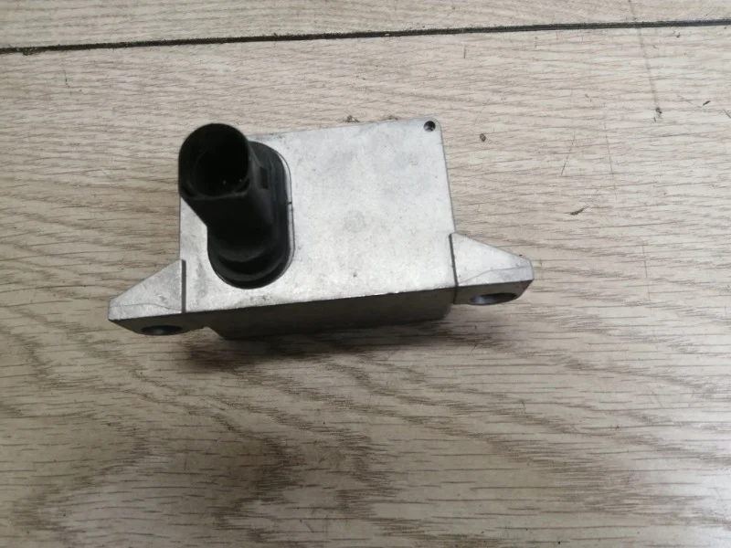 Датчик ускорения VW Touareg 2002-2007 7L