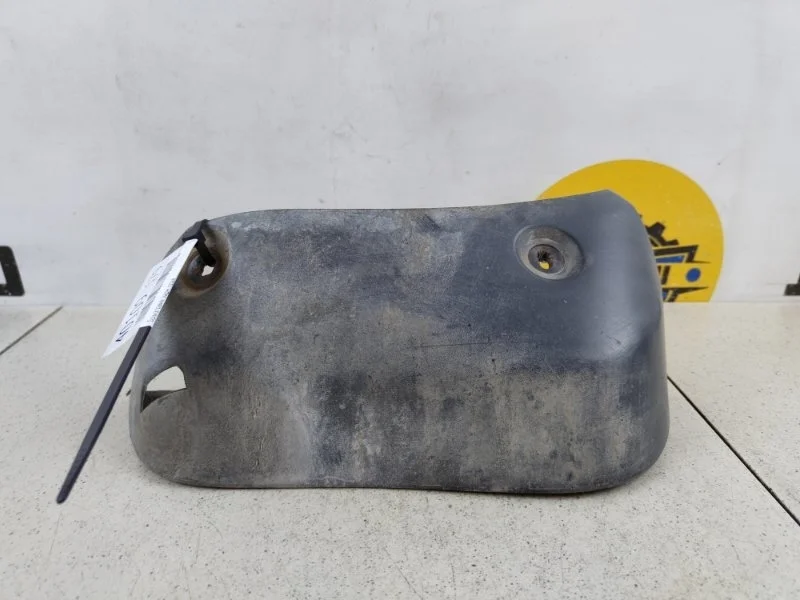 Брызговик Mitsubishi Pajero 4 2009 V98W