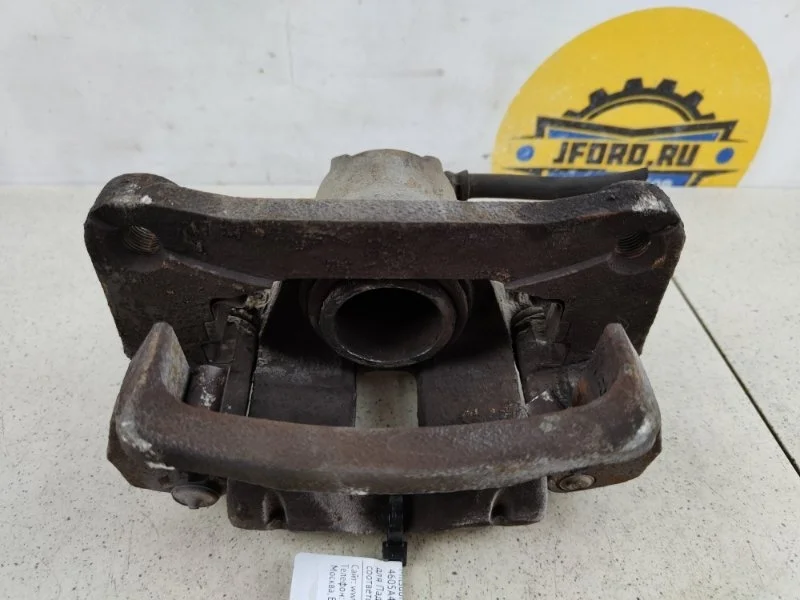 Суппорт тормозной Mitsubishi Pajero 4 2009 V98W