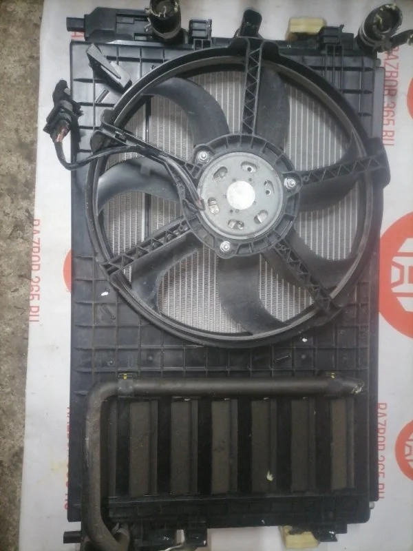 Радиатор двс Volkswagen Polo 2015 6С1