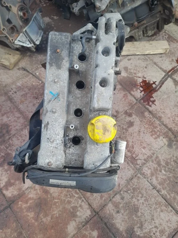Двигатель OPEL Corsa 1996 B