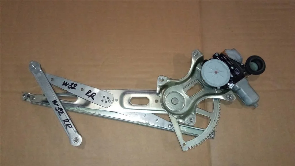 Б.у. стеклоподъемник TOYOTA PRIUS ZVW30 TOYOTA PRIUS ZVW30