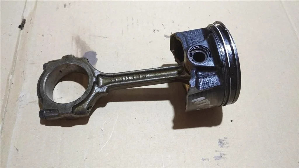 Б.у. шатун NISSAN X-TRAIL T31 NISSAN X-TRAIL T31