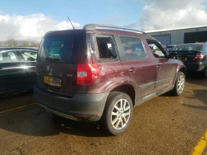 Продажа Skoda Yeti 2.0D (110Hp) (CFH) FWD MT по запчастям