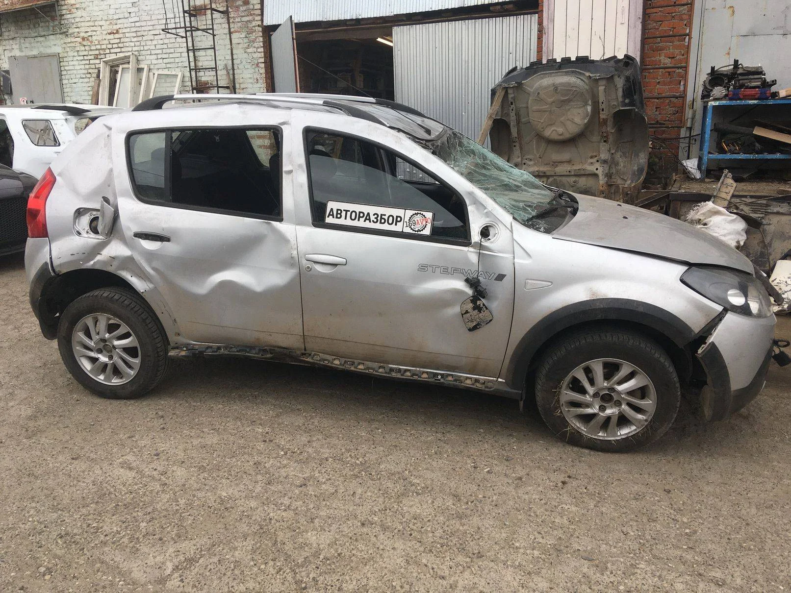Продажа Renault Sandero Stepway 1.6 (84Hp) (K7M 710) FWD MT по запчастям
