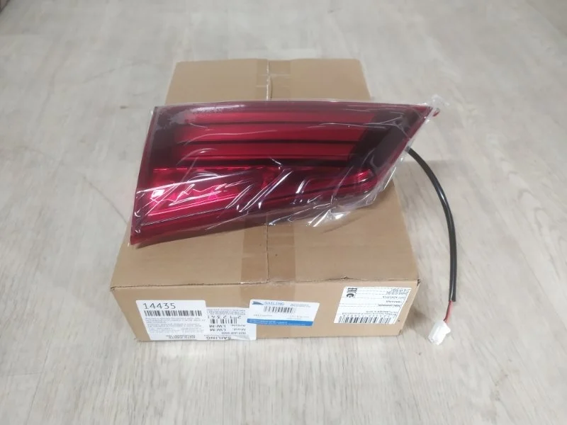 ФОНАРЬ В КРЫШКУ БАГАЖНИКА MITSUBISHI OUTLANDER 3 2012- MBL1600404L GF2W 4B10, задний левый