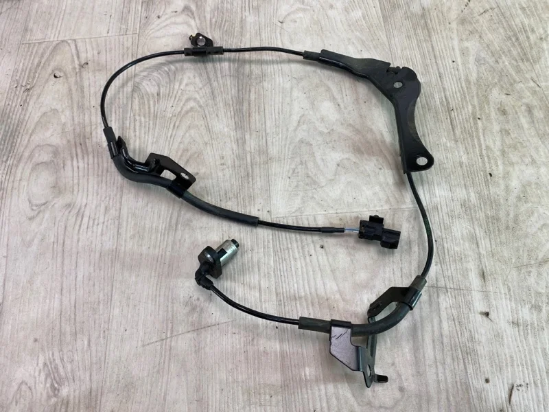 Датчик abs Mitsubishi Pajero Sport 3 2015 2016 2017 2018 2019 2020 2021 4670B006 KS, передний правый