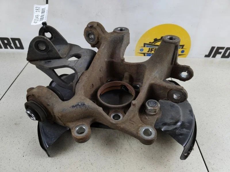 Кулак поворотный Lexus NX300 2019 Z10