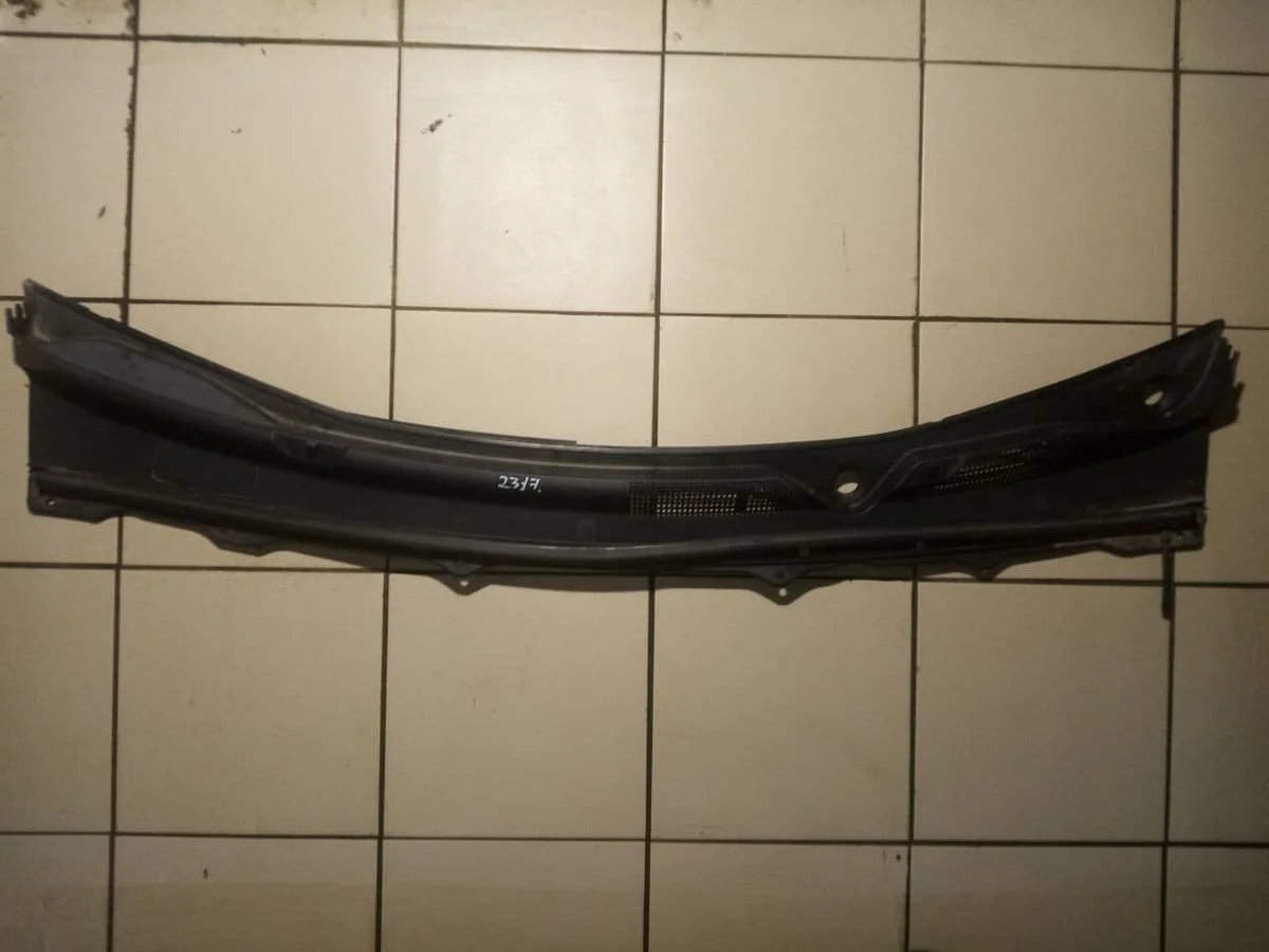 Решетка стеклооч. (планка под лобовое стекло) Chevrolet Cobalt II (2011–2015)