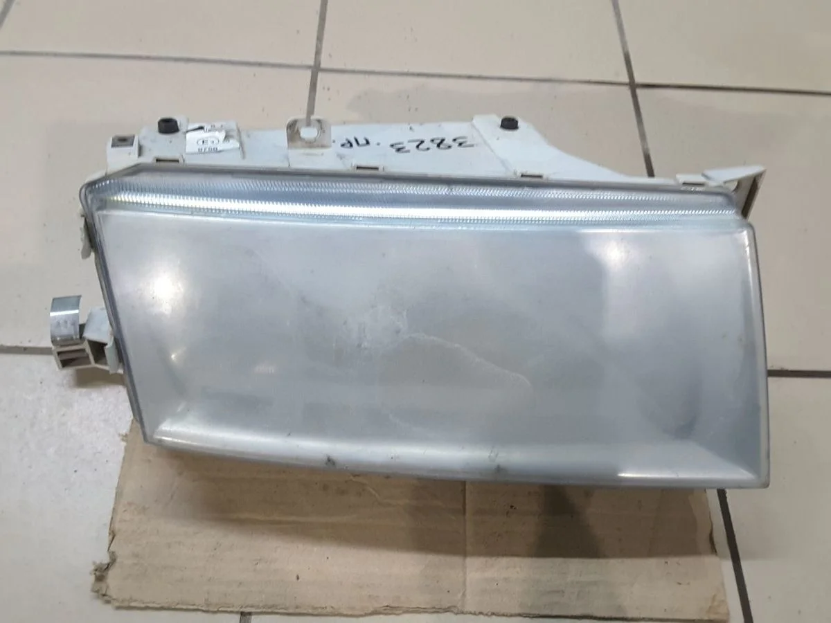 Фара правая Skoda Octavia (A4) I (1996–2000)