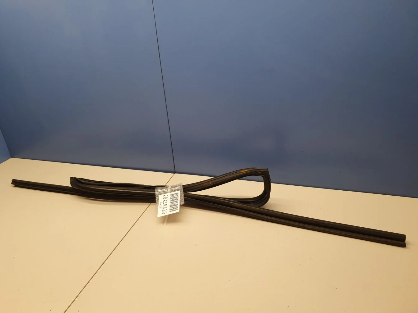 Уплотнитель стекла задней правой двери для Suzuki Grand Vitara 2005-2015