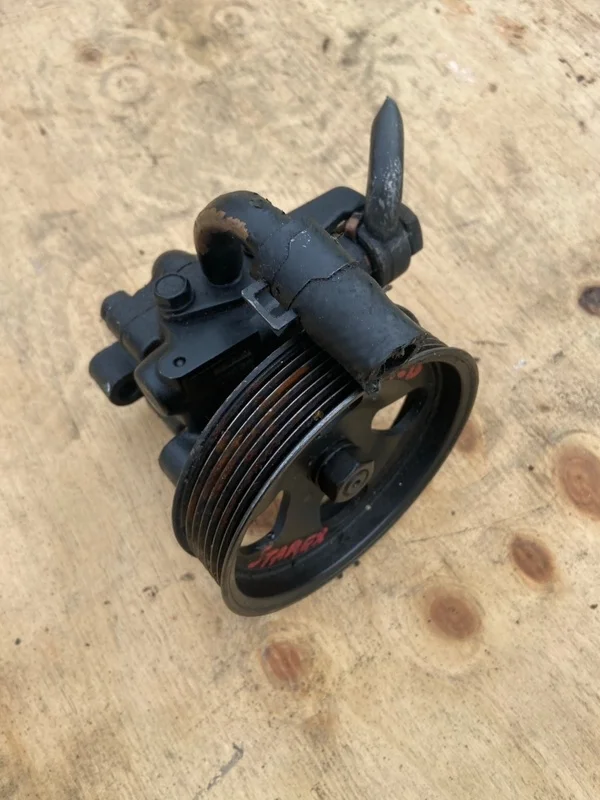 Насос гидроуселителя руля Hyundai Starex