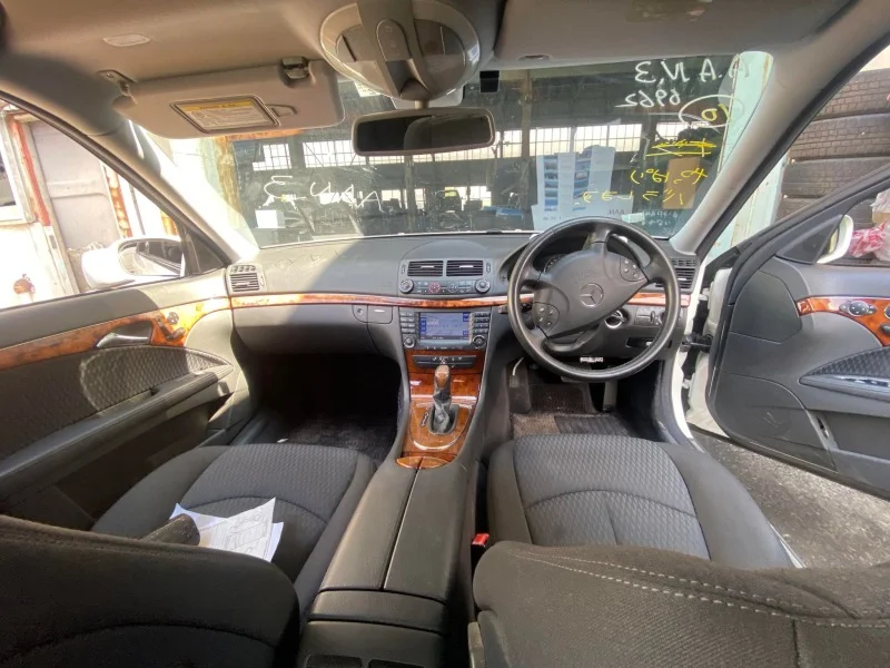 Продажа Mercedes-Benz E class 2.6 (177Hp) (112.913) RWD AT по запчастям
