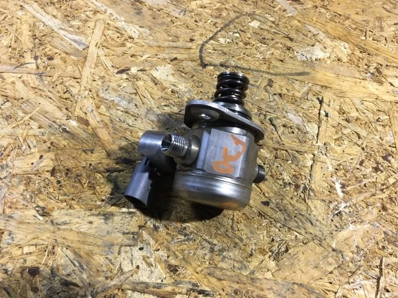 Топливный насос высокого давления BMW 335i 2012 F30