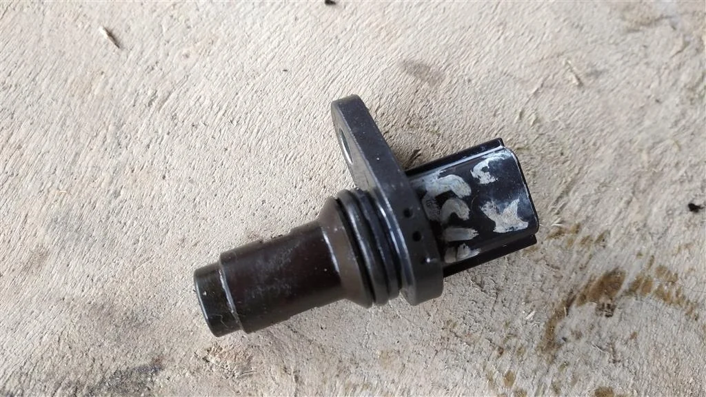 Б.у. датчик коленвала NISSAN JUKE F15E NISSAN JUKE F15E