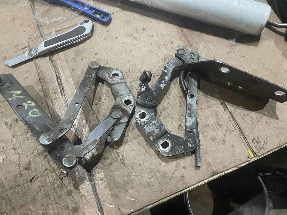 петли капота land rover freelander 2 комплект