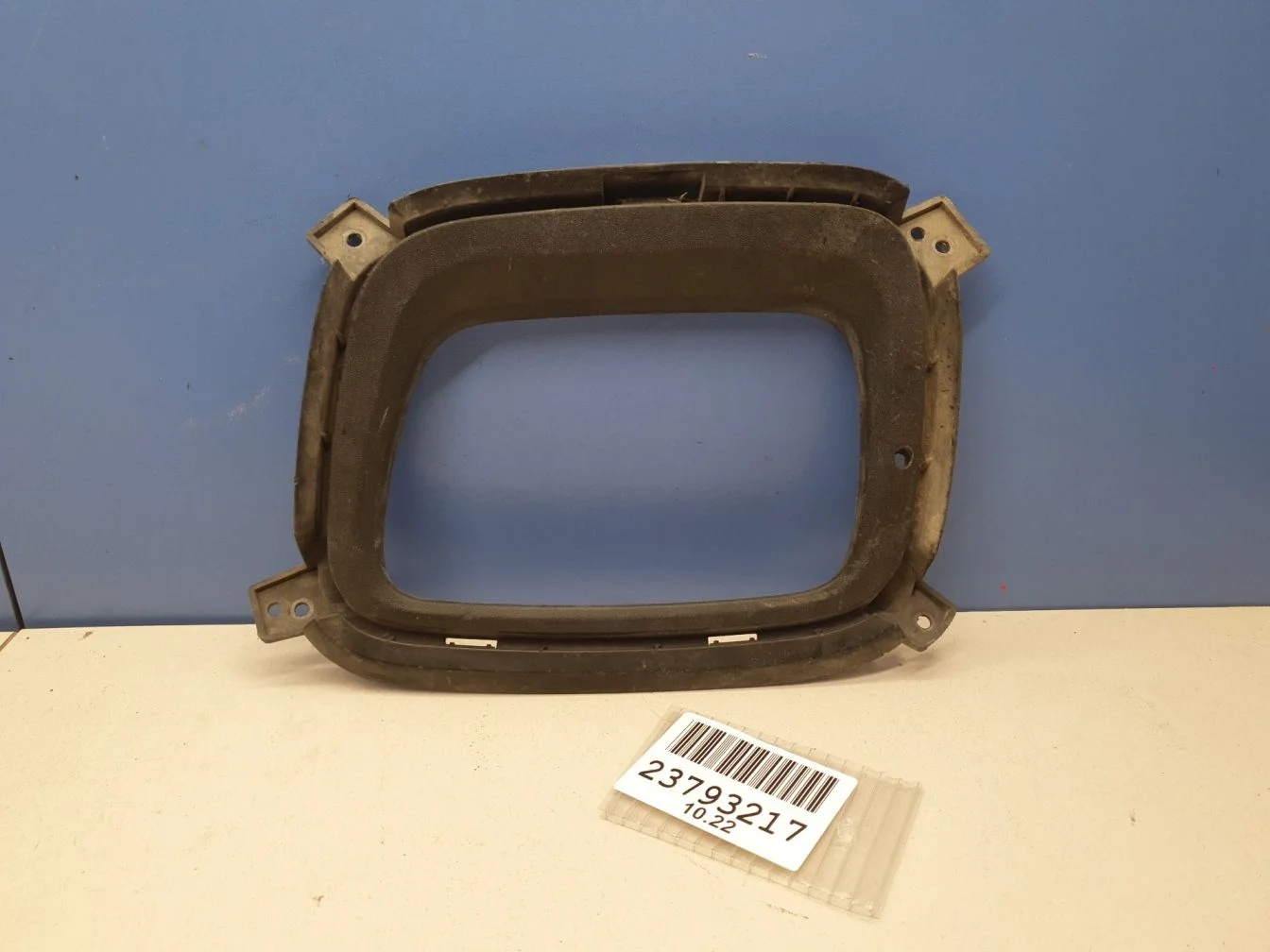 Рамка противотуманной фары правой для KIA Sorento 2009-2021