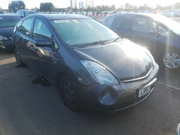 Продажа Toyota Prius 1.5H (78Hp) (1NZE) FWD AT по запчастям