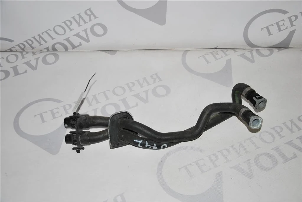 Патрубок системы охлаждения