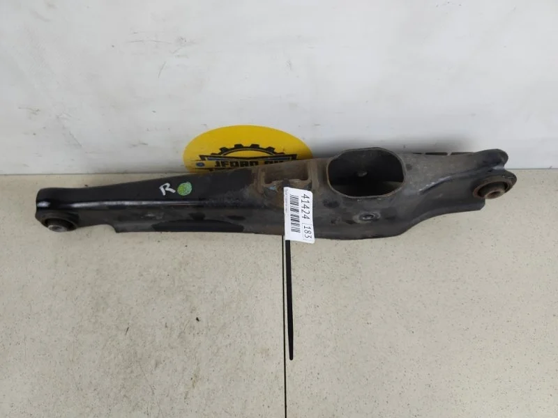 Рычаг подвески Mitsubishi Outlander 2021 GF7W