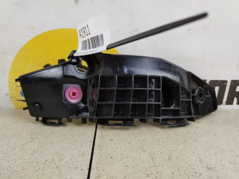 Кронштейн бампера Toyota RAV4 2020 XA50