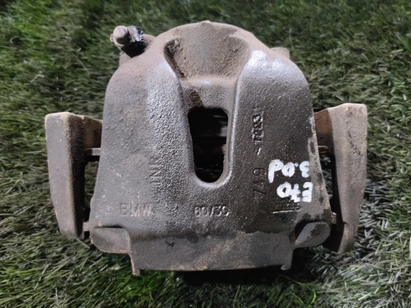 Суппорт тормозной BMW X5 3.0D E70