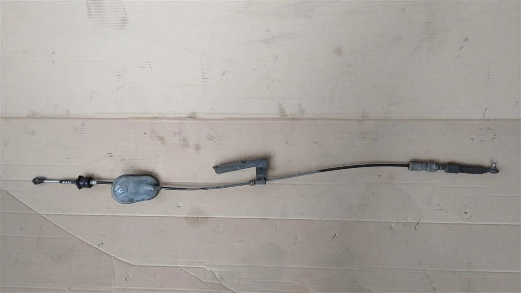 Б.у. трос переключения передач NISSAN JUKE F15E NISSAN JUKE F15E