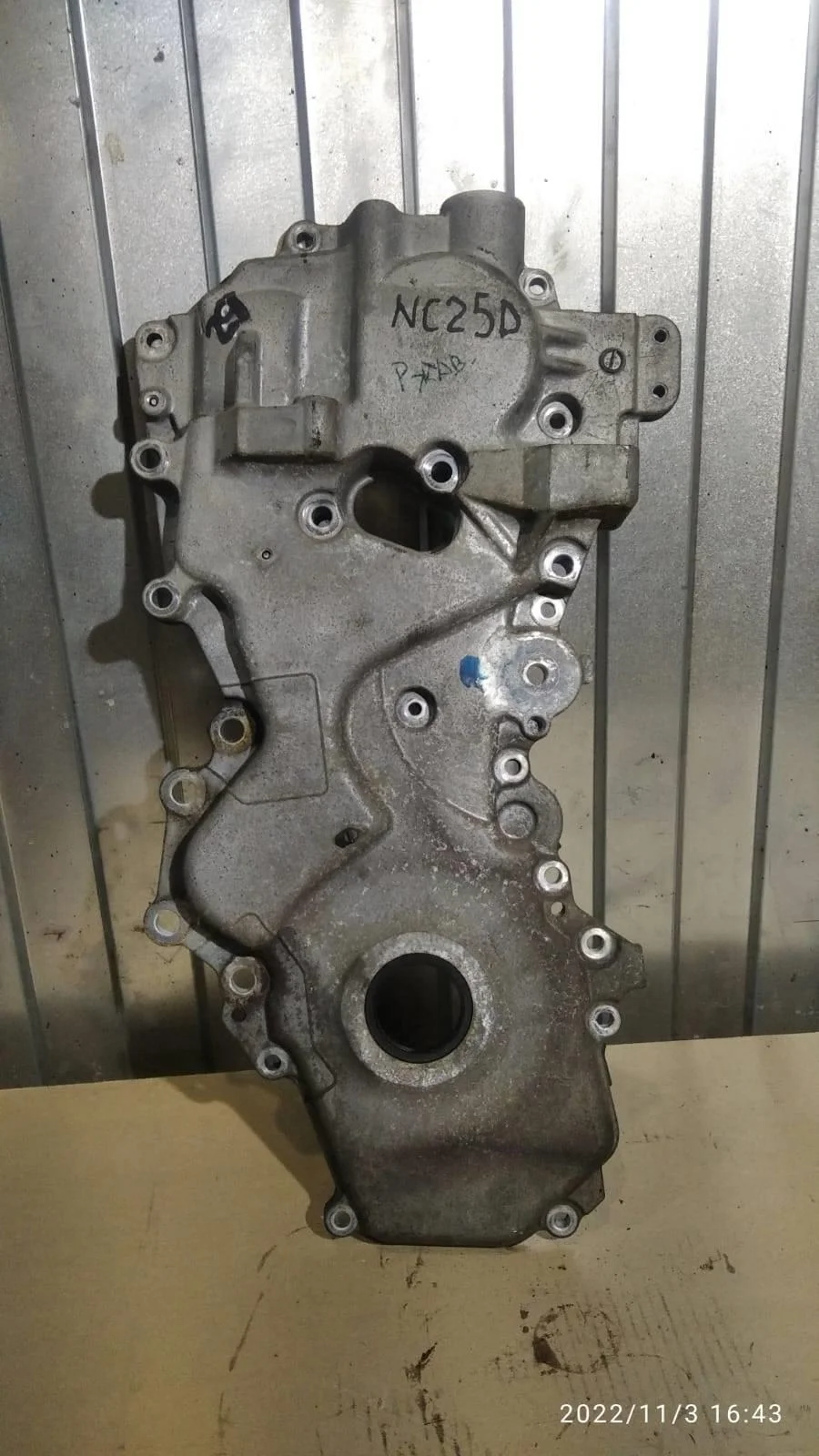 Б.у. крышка грм NISSAN SERENA C25 NISSAN SERENA C25