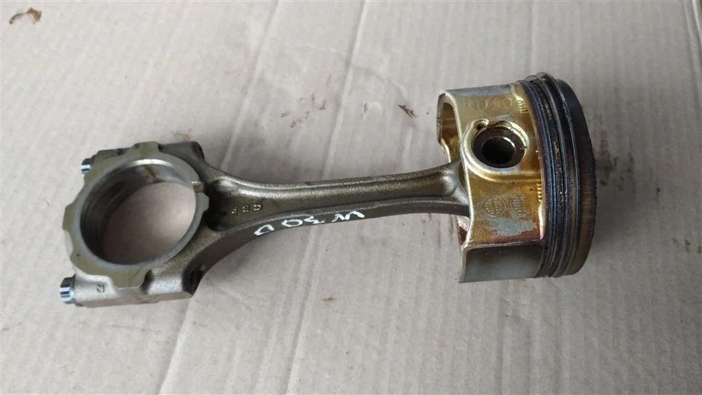 Б.у. шатун TOYOTA PRIUS ZVW30 TOYOTA PRIUS ZVW30