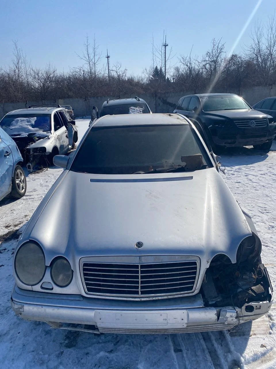 Продажа Mercedes-Benz E class 3.2 (220Hp) (104.995) RWD AT по запчастям