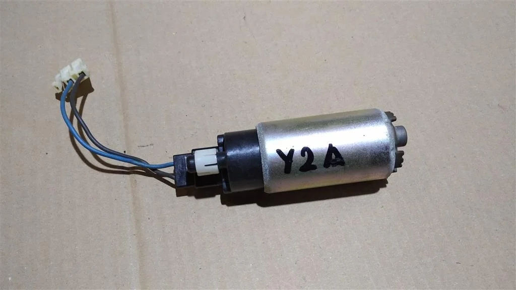 Б.у. насос топливный MITSUBISHI LANCER CY2A MITSUBISHI LANCER CY2A