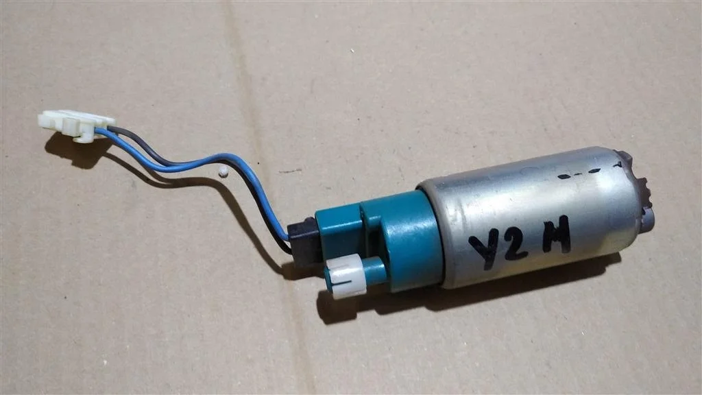 Б.у. насос топливный MITSUBISHI LANCER CY2A MITSUBISHI LANCER CY2A