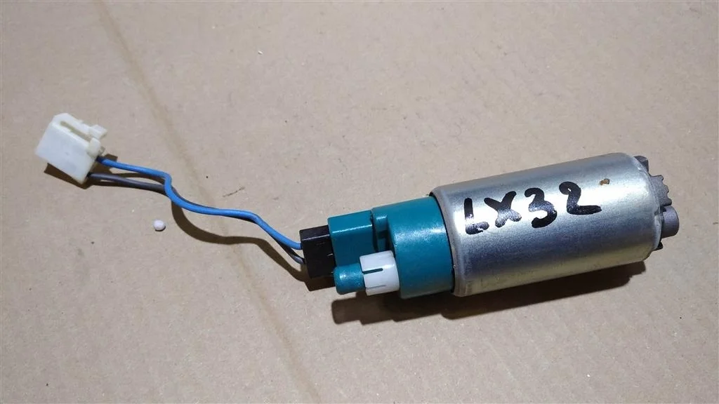 Б.у. насос топливный MITSUBISHI LANCER CY3A MITSUBISHI LANCER CY3A