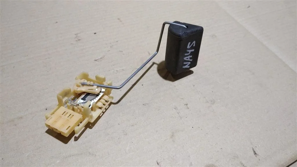 Б.у. датчик уровня топлива MITSUBISHI GRANDIS NA4W MITSUBISHI GRANDIS NA4W