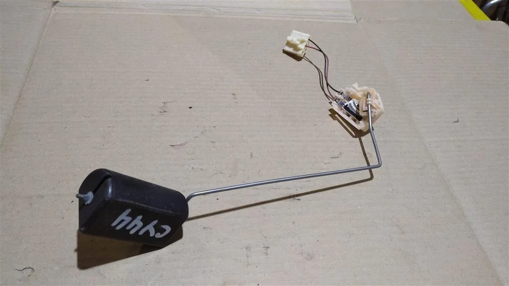 Б.у. датчик уровня топлива MITSUBISHI LANCER CY4A MITSUBISHI LANCER CY4A