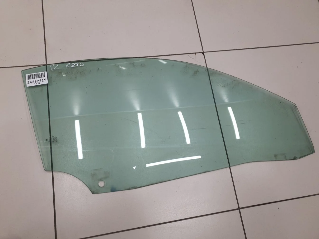 Стекло двери передней правой для Mercedes SL-klasse R230 2001-2012