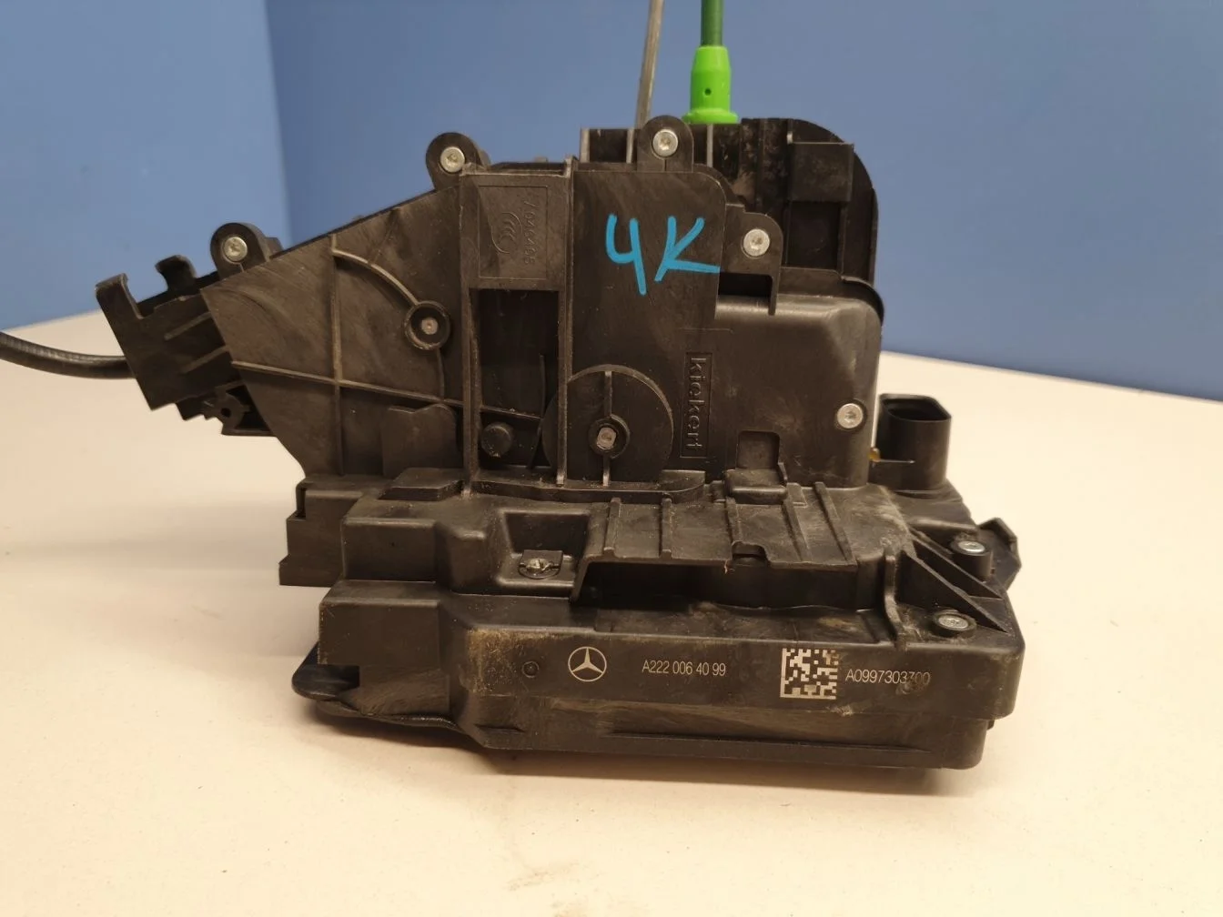 Замок двери задней левой для Mercedes C-klasse W205 2014-