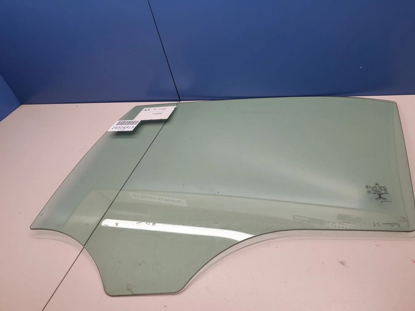 Стекло двери задней левой для Mercedes E-klasse W212 2009-2016