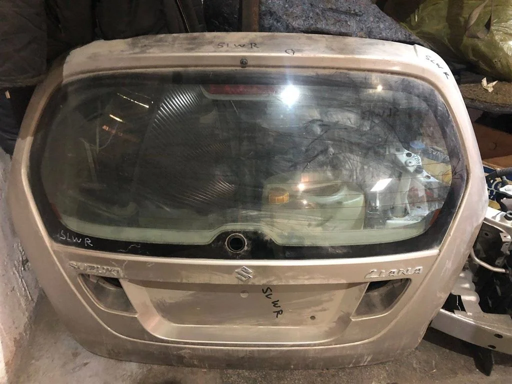 Б.у. дверь багажника SUZUKI LIANA RH416 SUZUKI LIANA RH416