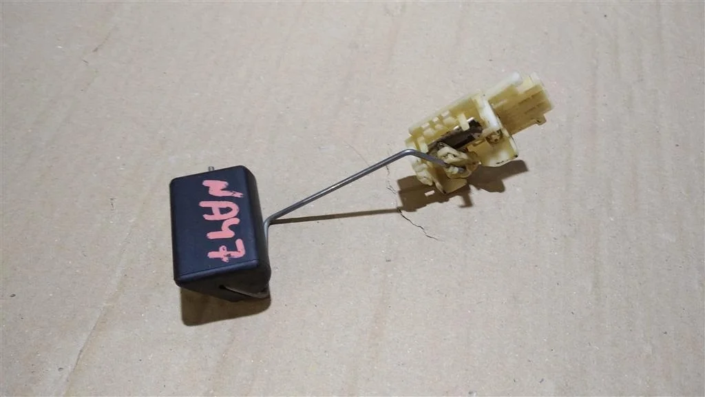 Б.у. датчик уровня топлива MITSUBISHI GRANDIS NA4W MITSUBISHI GRANDIS NA4W