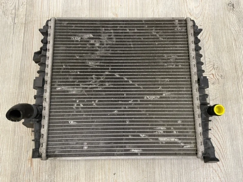 Дополнительный радиатор охлаждающей жидкости VW Touareg 2 2010-2018 7P