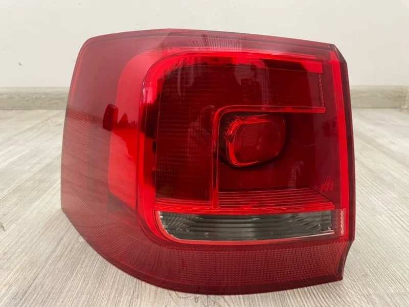 Фонарь в крыло VW Sharan 2011-2016 7N