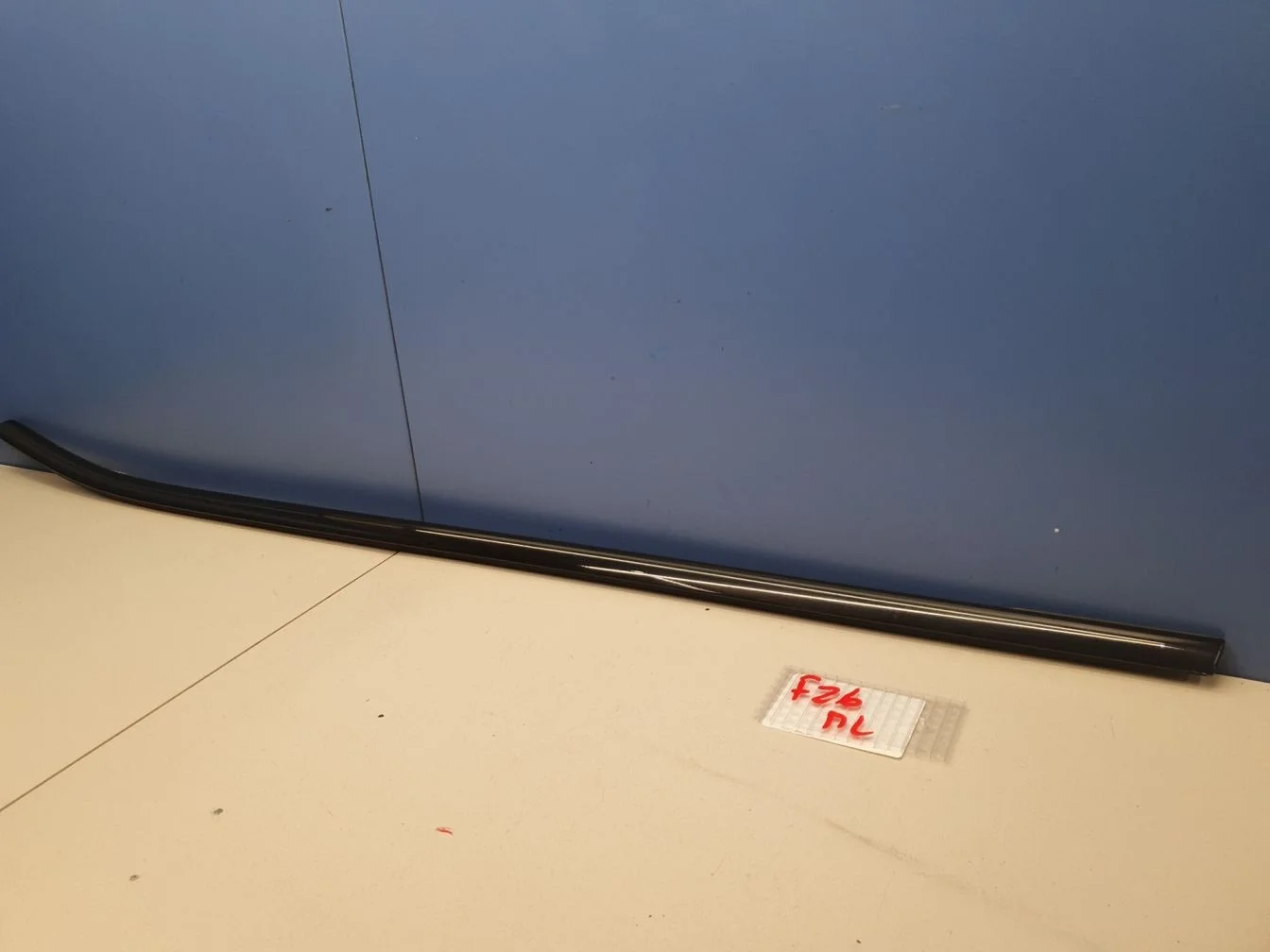Молдинг стекла передней левой двери для BMW X4 F26 2014-2018