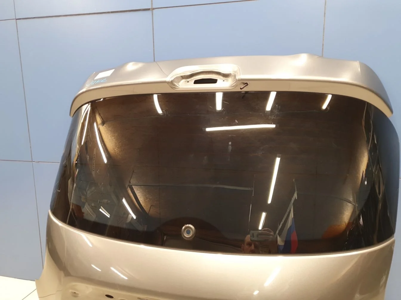 Стекло двери багажника для Nissan Juke 2010-2019
