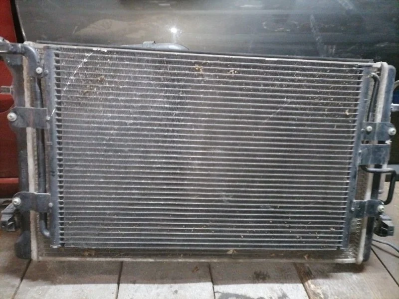 Радиатор двс Audi TT 2001 8N3