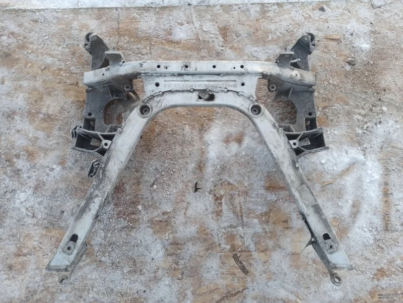 Подрамник/балка BMW 750Li 2005 E66